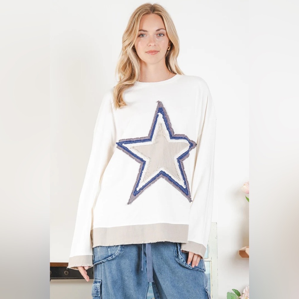 Blue Velvet-Women's White Star Print Top